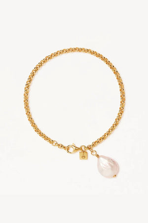 Embrace Stillness Pearl Bracelet | Gold