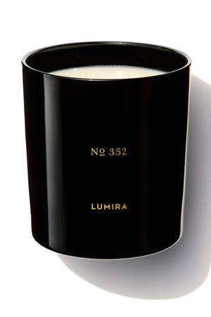 No 352 Leather & Cedar Scented Candle