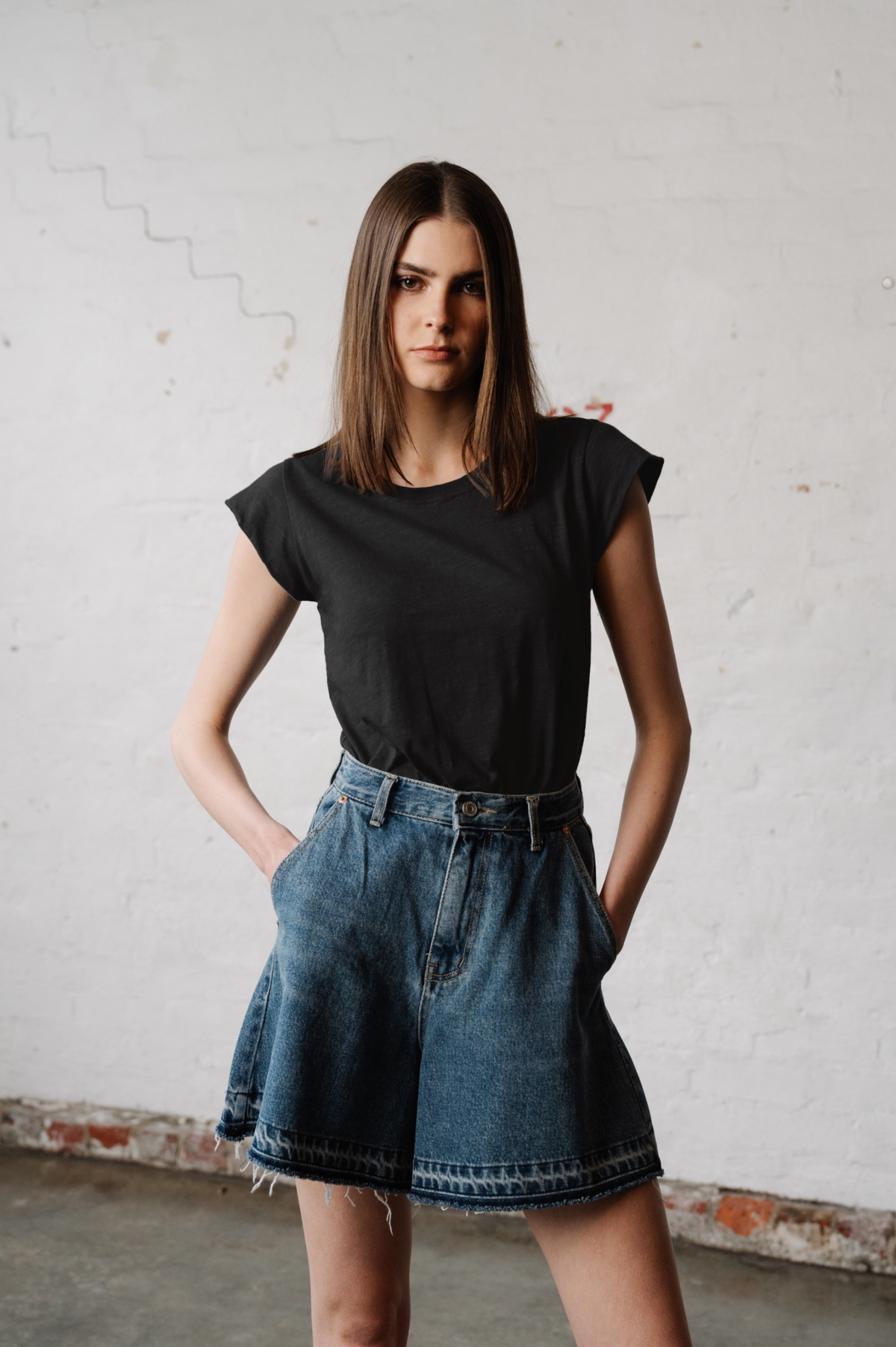 AMA Vienna Tee | Black