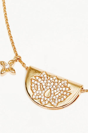 Live in Light Lotus Necklace | Gold