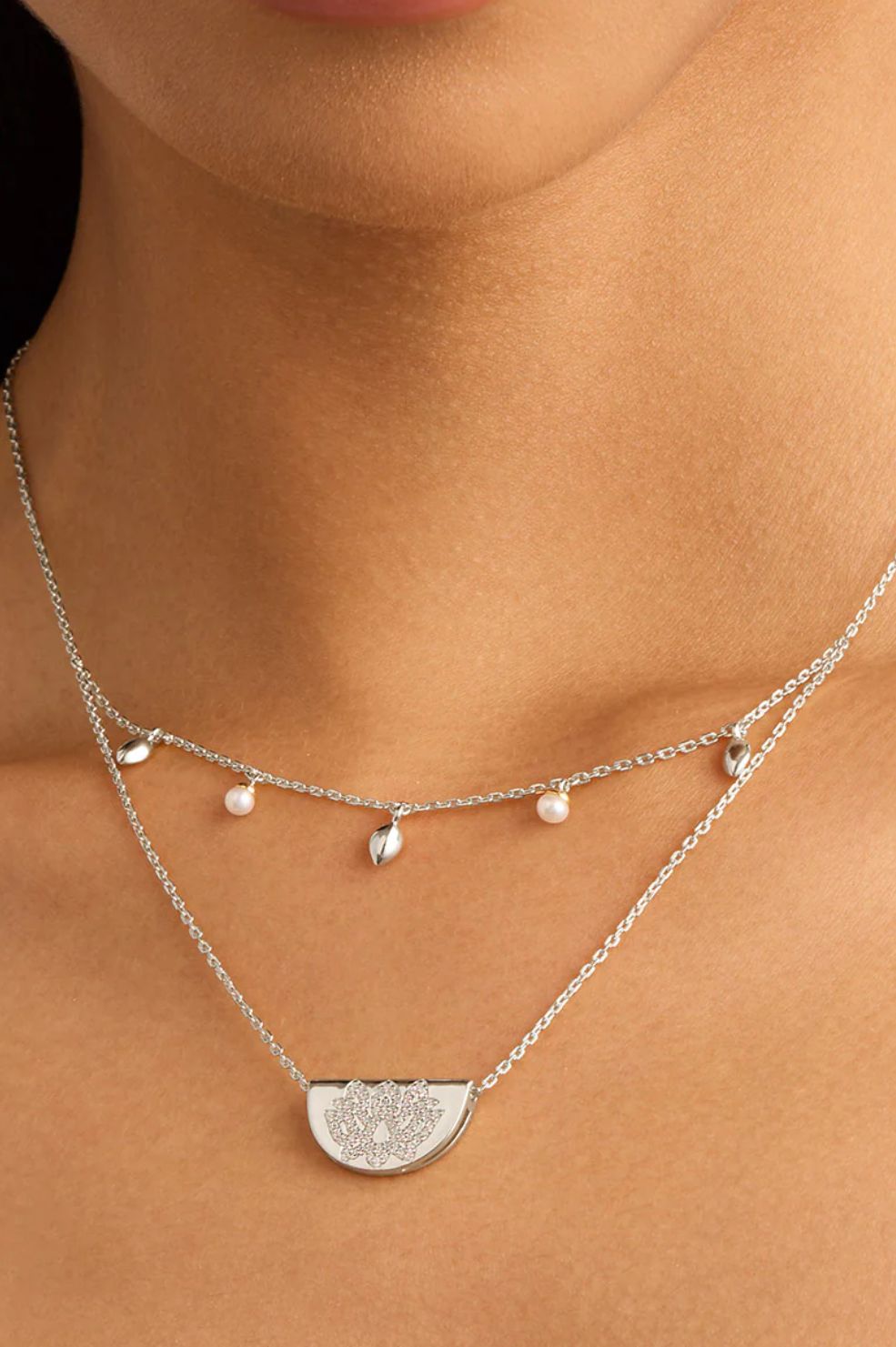 Live in Peace Lotus Necklace | Silver