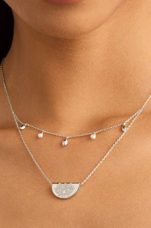 Live in Peace Lotus Necklace | Silver