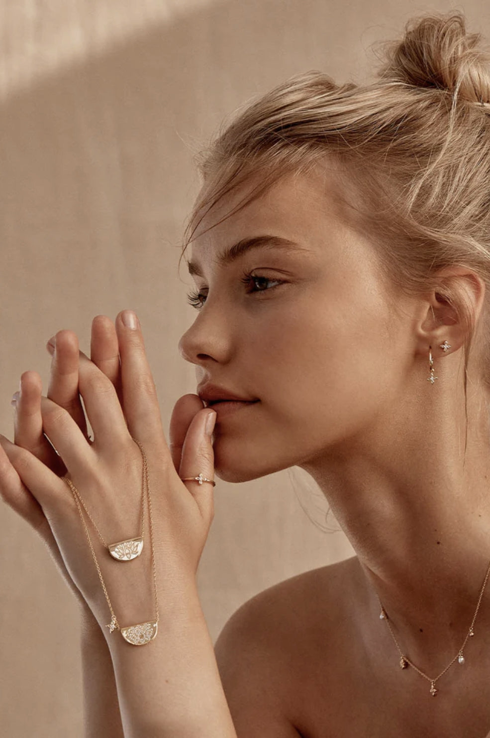 Lotus Short Necklace | Gold